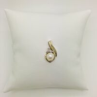 Pearl Pendant with Diamond Accents